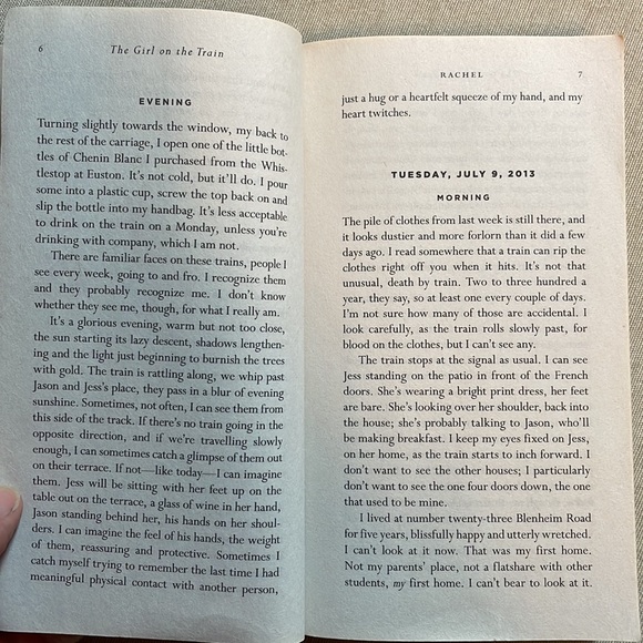 📚2/$6  The Girl on the Train - Picture 11 of 12